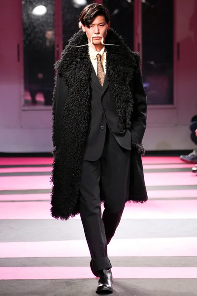 Look 26